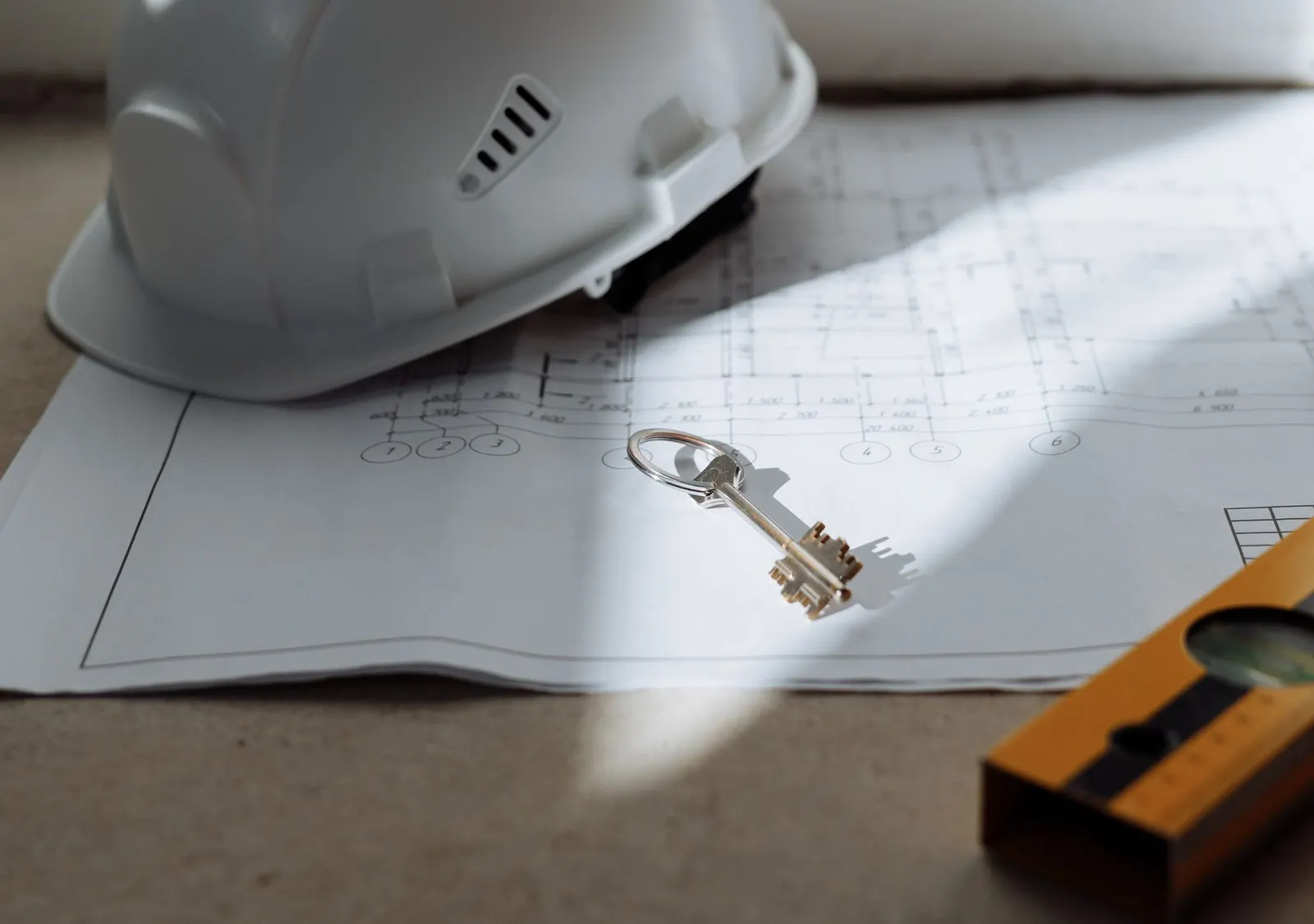 Casque de chantier et plans techniques